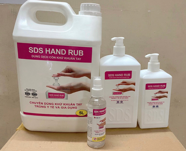Hi vọng những đôi găng tay, nước sát khuẩn đảm bảo chất lượng do chúng tôi lựa chọn sẽ giúp phần đảm bảo an toàn cho các chiến binh áo trắng